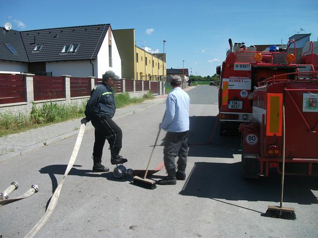 foto 002.jpg - Fugas a Ptrs se pipravuj na pran hadic